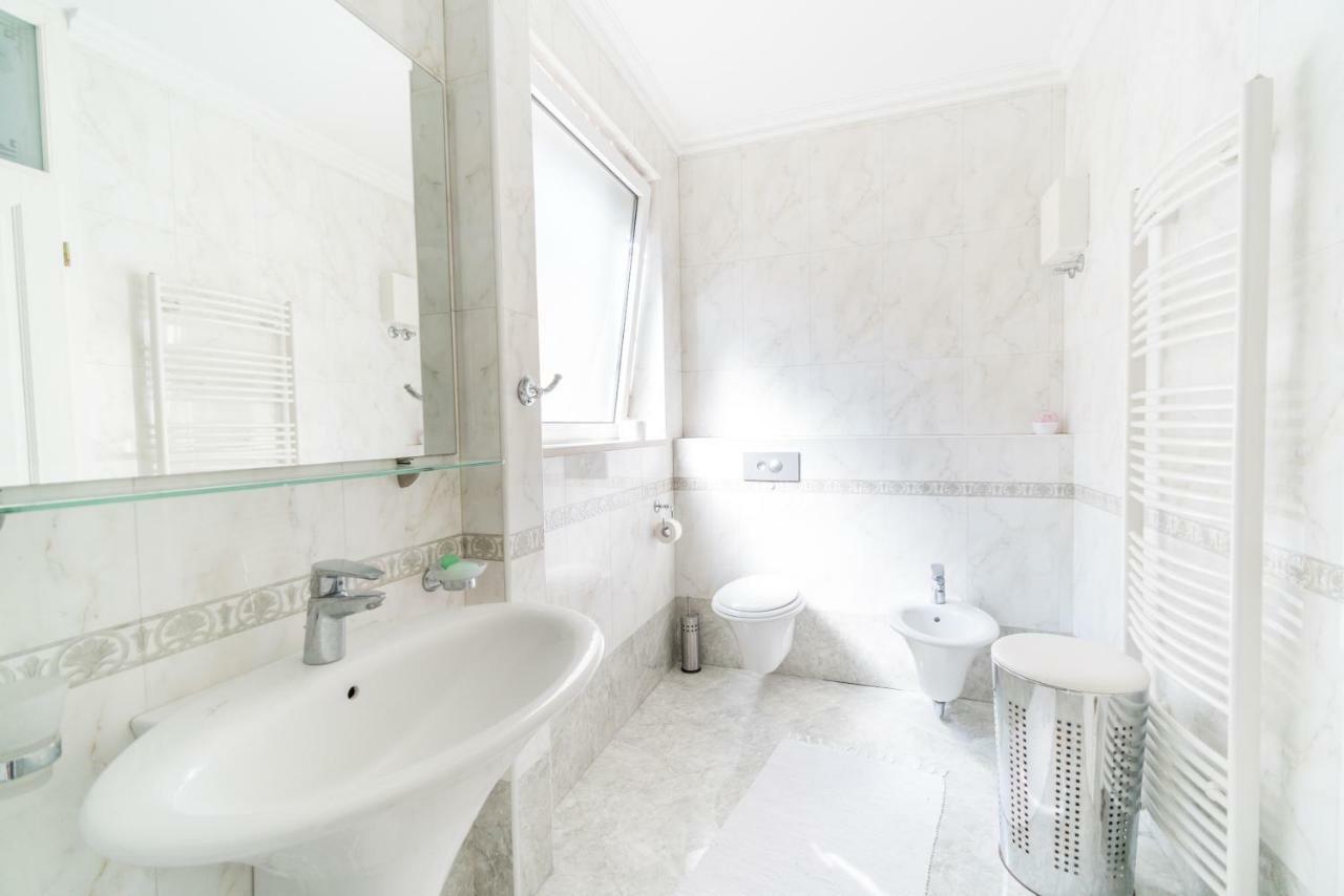 Ferhadija Premium Apartment Sarajevo Luaran gambar