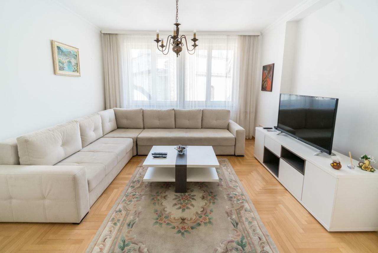 Ferhadija Premium Apartment Sarajevo Luaran gambar